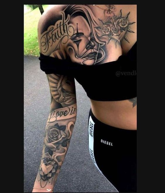 lady wearing hikae sleeve tattoo