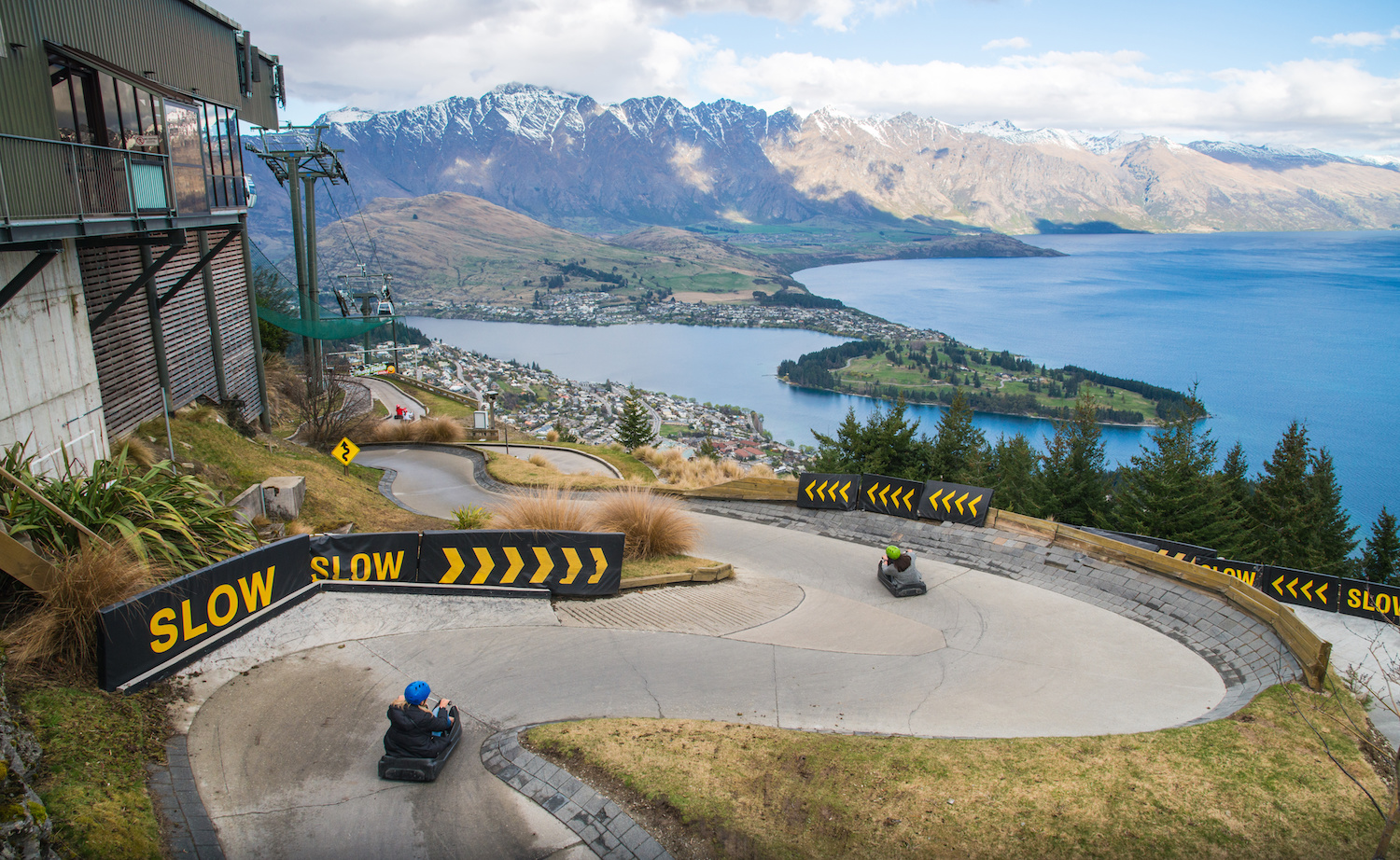 紐西蘭皇后鎮的地形令到滑板車的過程更為刺激好玩