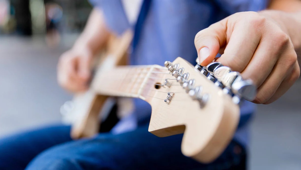 How to Tune a Guitar Electric: A Step-by-Step Guide 1