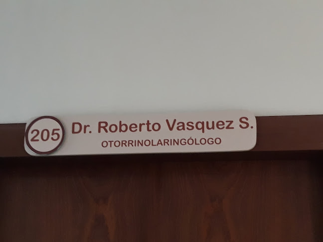Dr. Roberto Vasquez S. - Cuenca