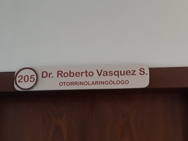 Dr. Roberto Vasquez S. - Médico
