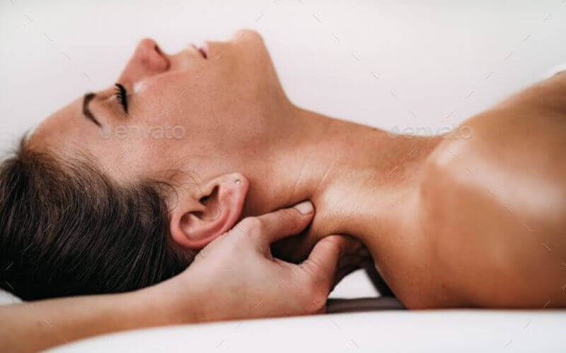  Ultra Relaxing Neck, Nape & Shoulder Massage 