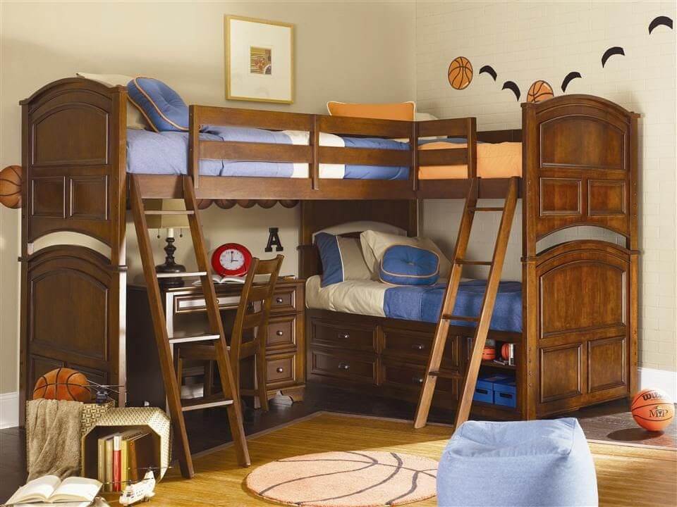 Giường gỗ quý càng cho thấy sự sang trọng