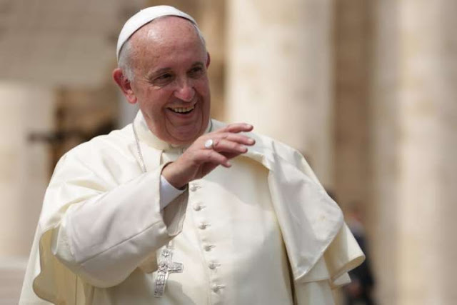 Đức Giáo hoàng Phanxico trao tặng món quà bất ngờ cho những người lao động chăn nuôi gia cầm đang gặp khó khăn