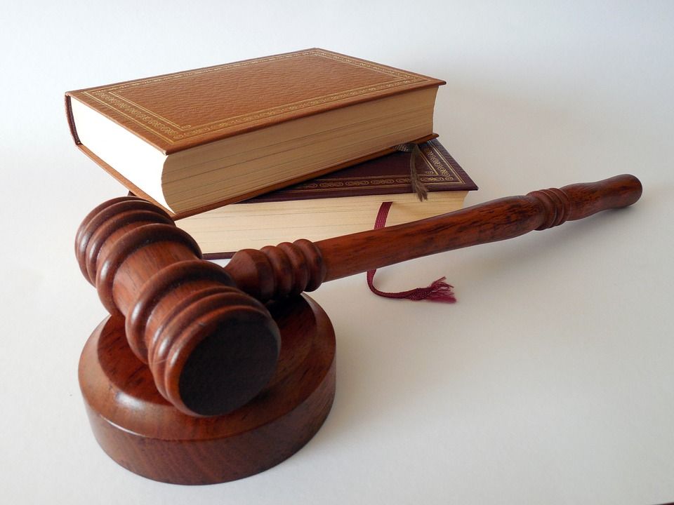 How to Know If Your Lawyer is Selling You Out?