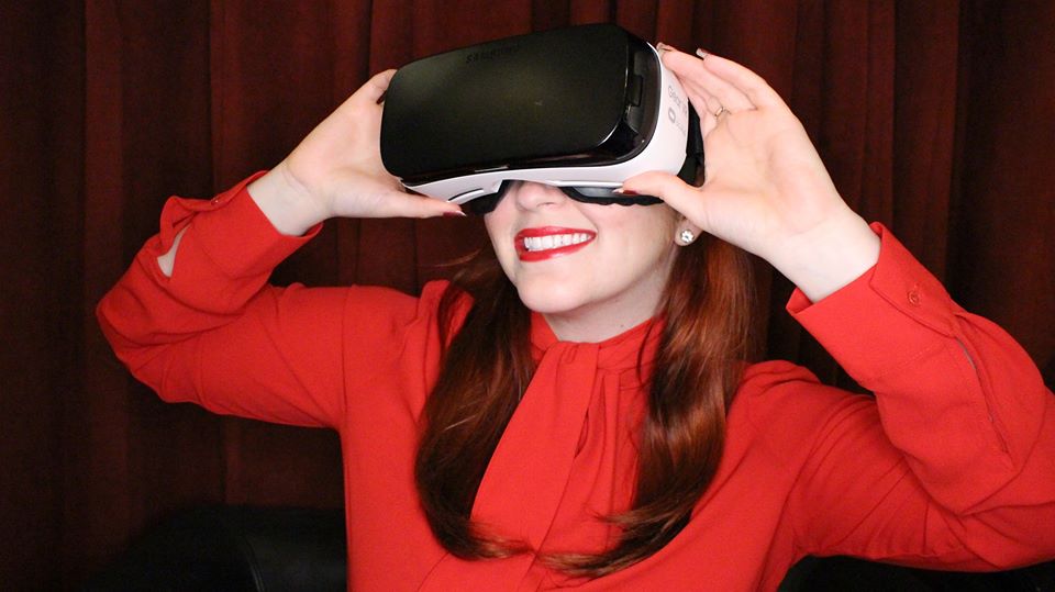 Francesca Albrezzi wearing virtual reality goggles