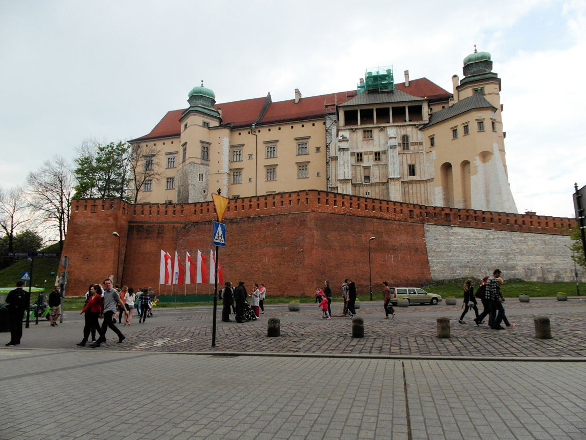 Wawel z daleka.JPG