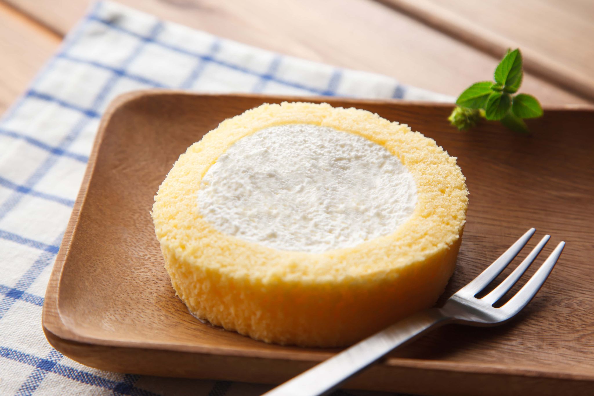 仕上げを工夫しておしゃれに ロールケーキの盛り付け方 ファンファン福岡