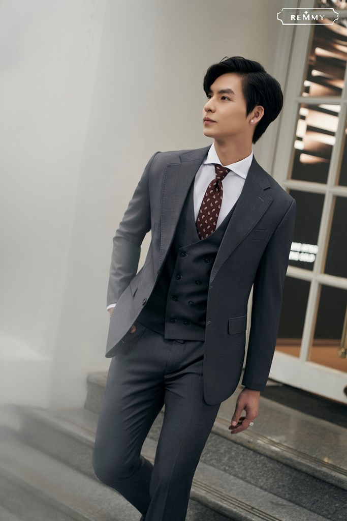 Trang phục vest có thể phối với nhiều item trẻ trung