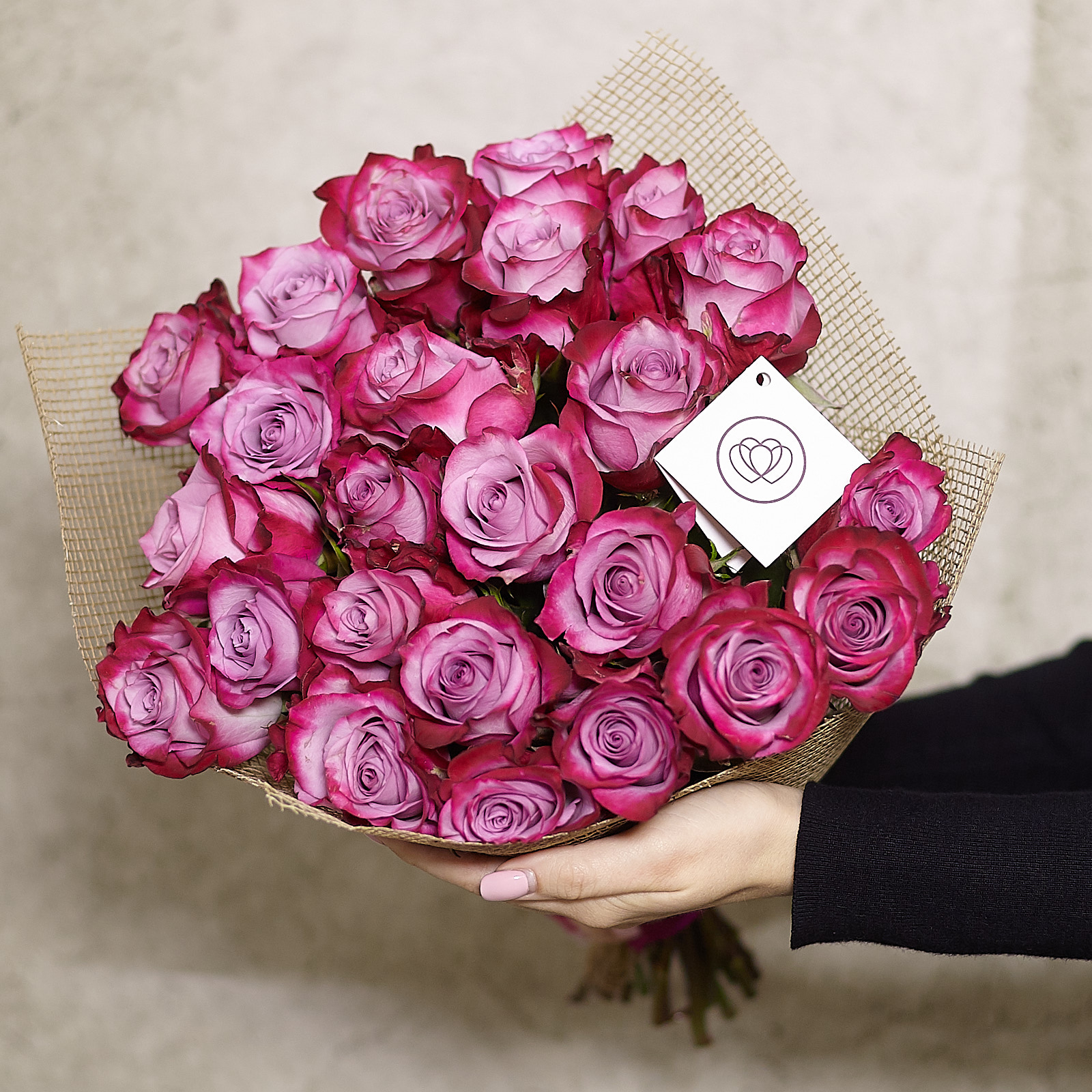Разные цвета роз в букете подарочные коробки с сюрпризом
