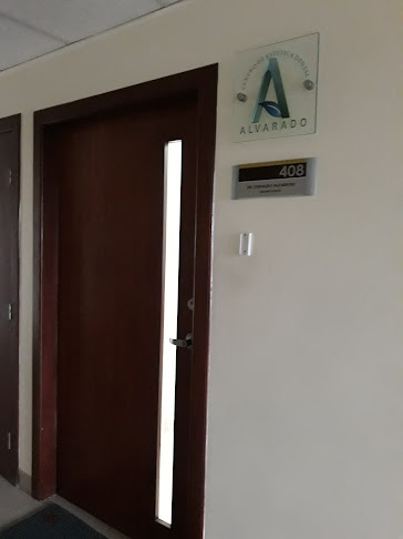 Opiniones de Centro De Estetica Dental Alvarado en Guayaquil - Dentista