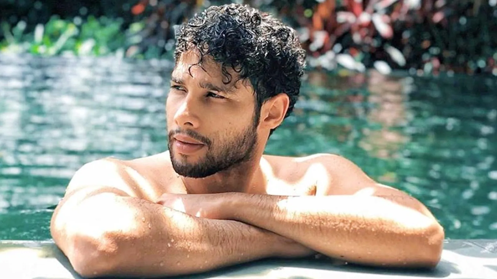 Siddhant Chaturvedi Physical Appearance 