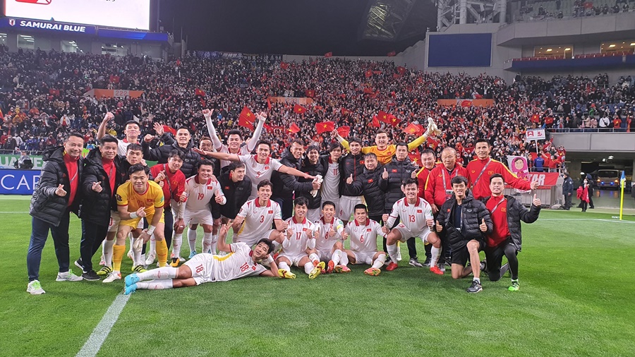 Tường thuật trận đối đầu Việt Nam hòa Nhật Bản 1-1 ở trận đấu cuối vòng loại World Cup