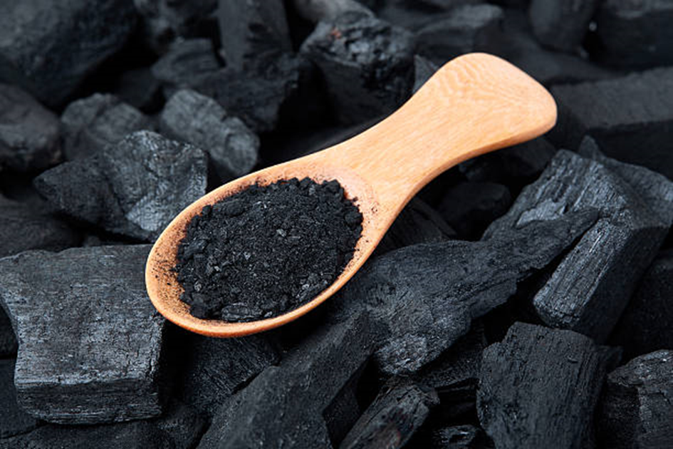 charbon en cosmétique