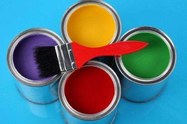 Traga um toque de cor para o ambiente investindo em tintas