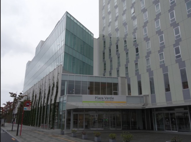 Love Live! Real-life locations in Japan - Main entrance of the Plaza Verde in real life