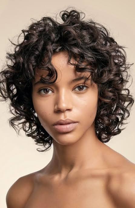 Short Curly Hairstyles for Women: