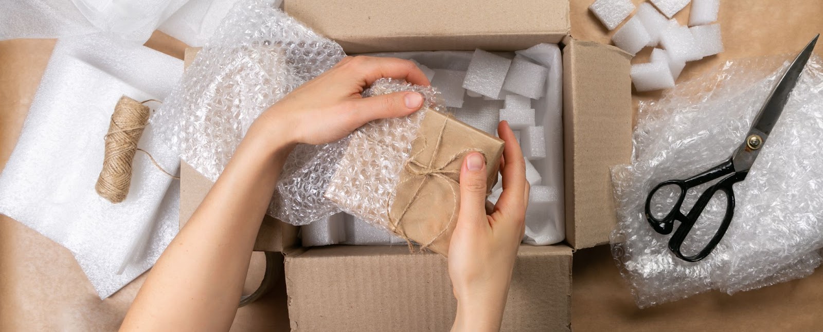 packaging trends 2023 - bubble wrap around package