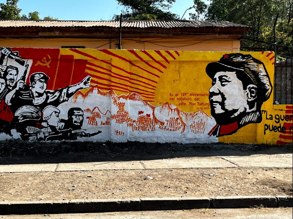 Beeindruckendes Mural zu ehren des Vorsitzenden Mao 4