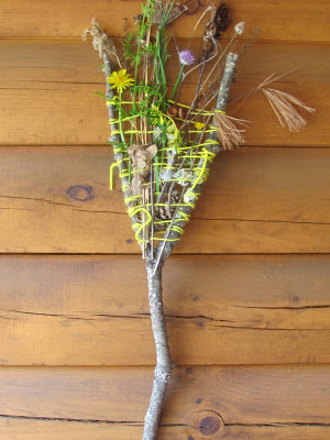 30 Outdoor Arts and Crafts for Kids: Nature Weaving