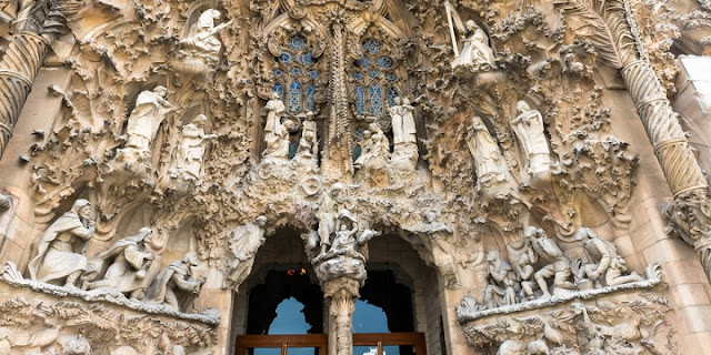 Ngay cả người không tin cũng được biến đổi sau khi rời khỏi Vương cung Thánh đường Sagrada Familia của Barcelona