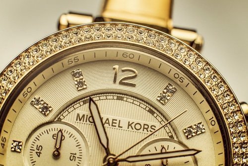 đồng hồ Michael Kors vàng và kim cương
