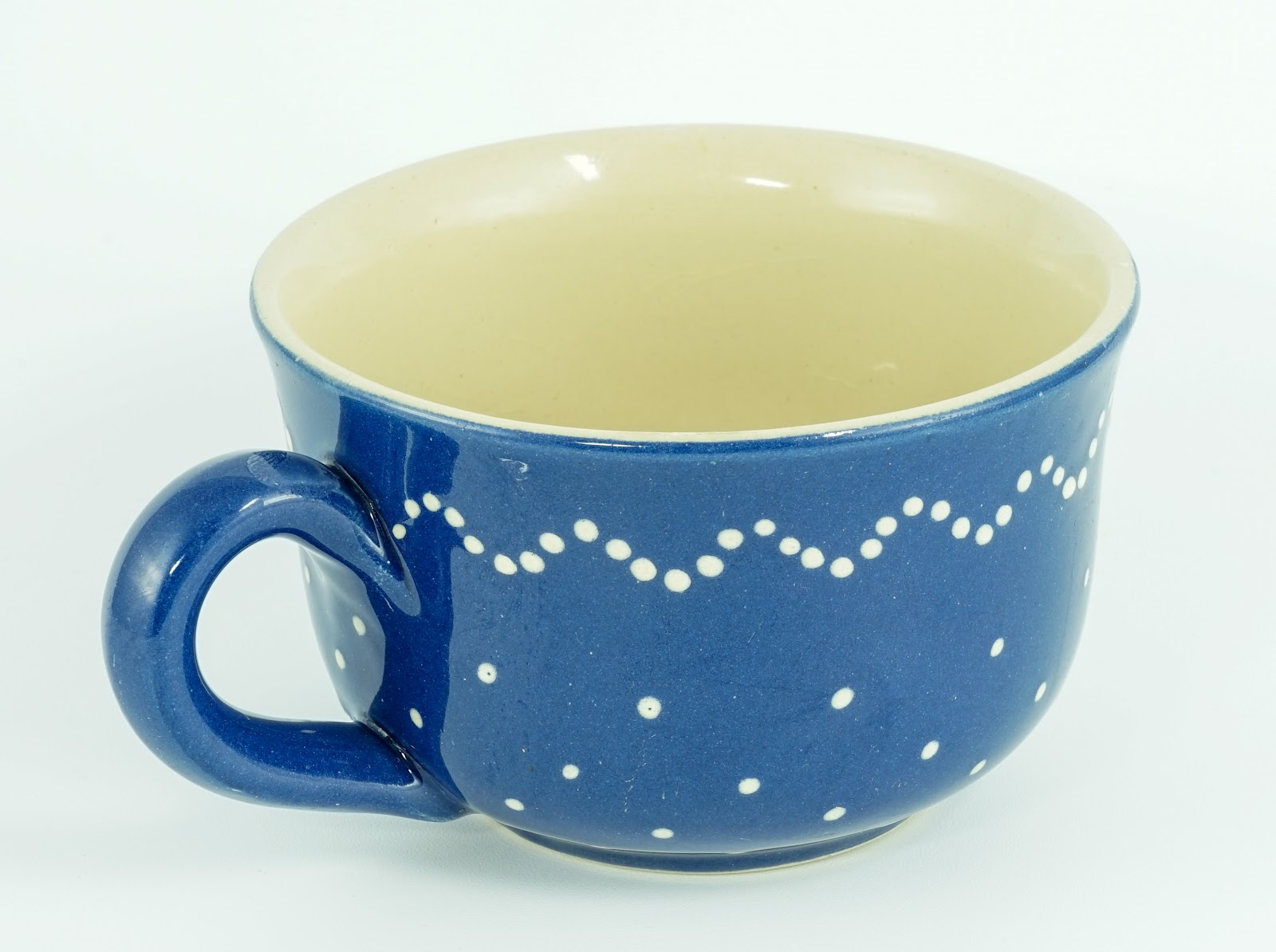 File:Ceramic cups DSC03538-2.jpg - Wikimedia Commons
