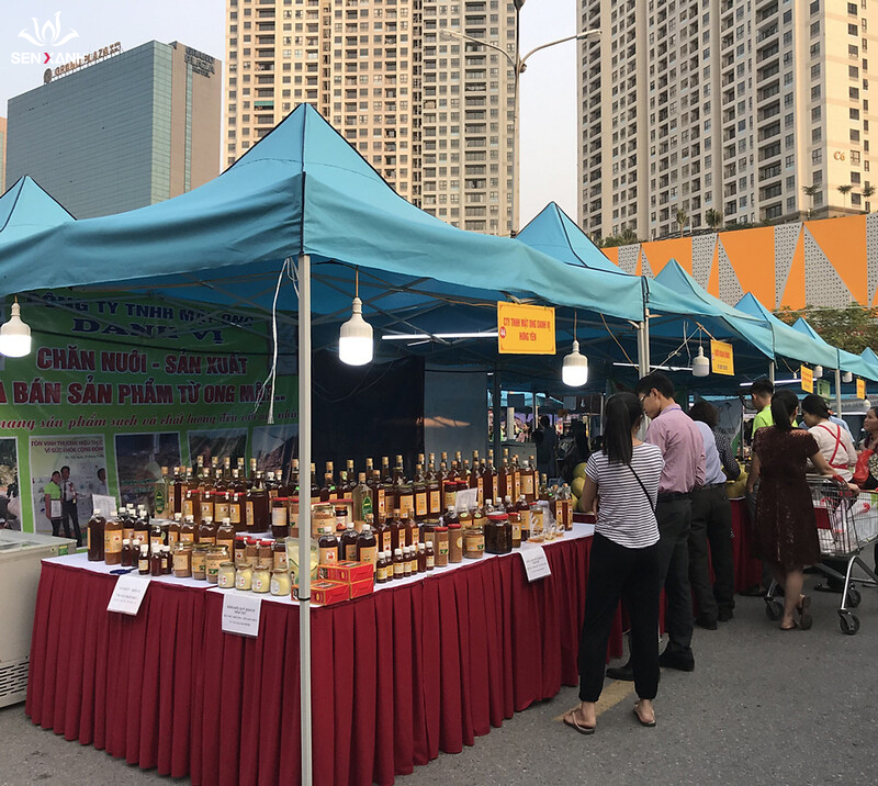 Giá thuê gian hàng nên phù hợp với ngân sách