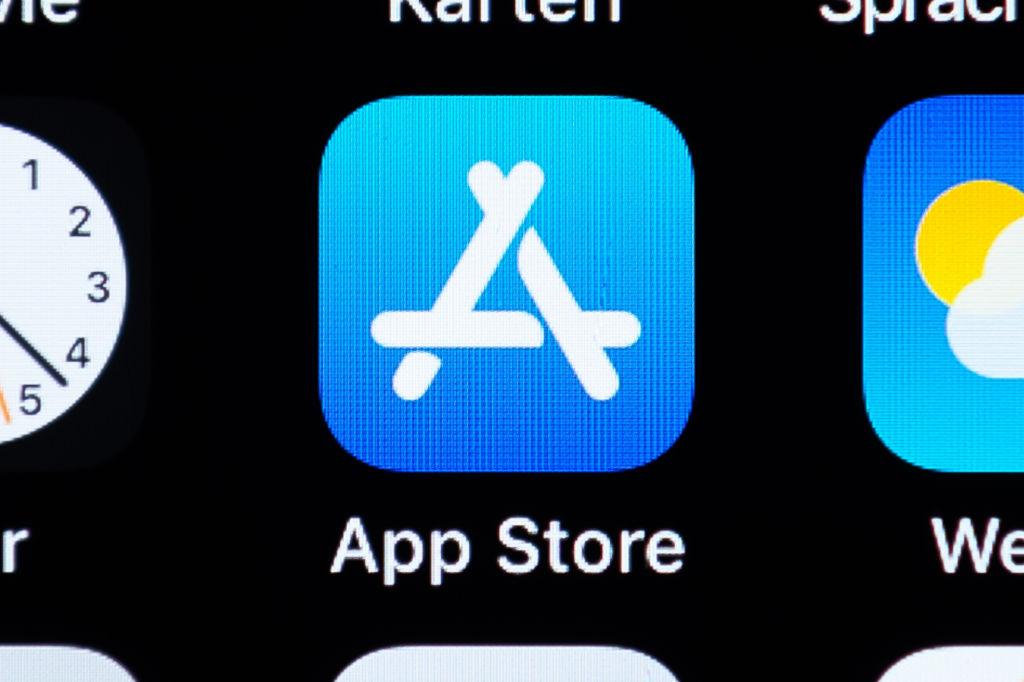 Apple drops its cut of App Store revenues from 30% to 15% for some  developers | Ars Technica