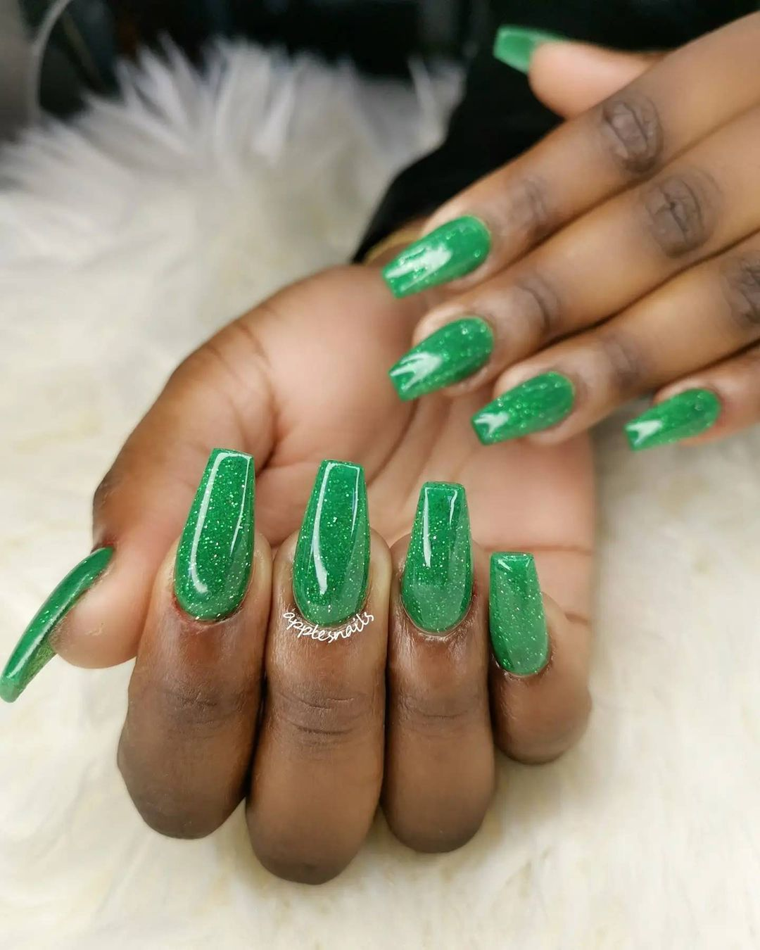 glittery green - Christmas nail art designs
