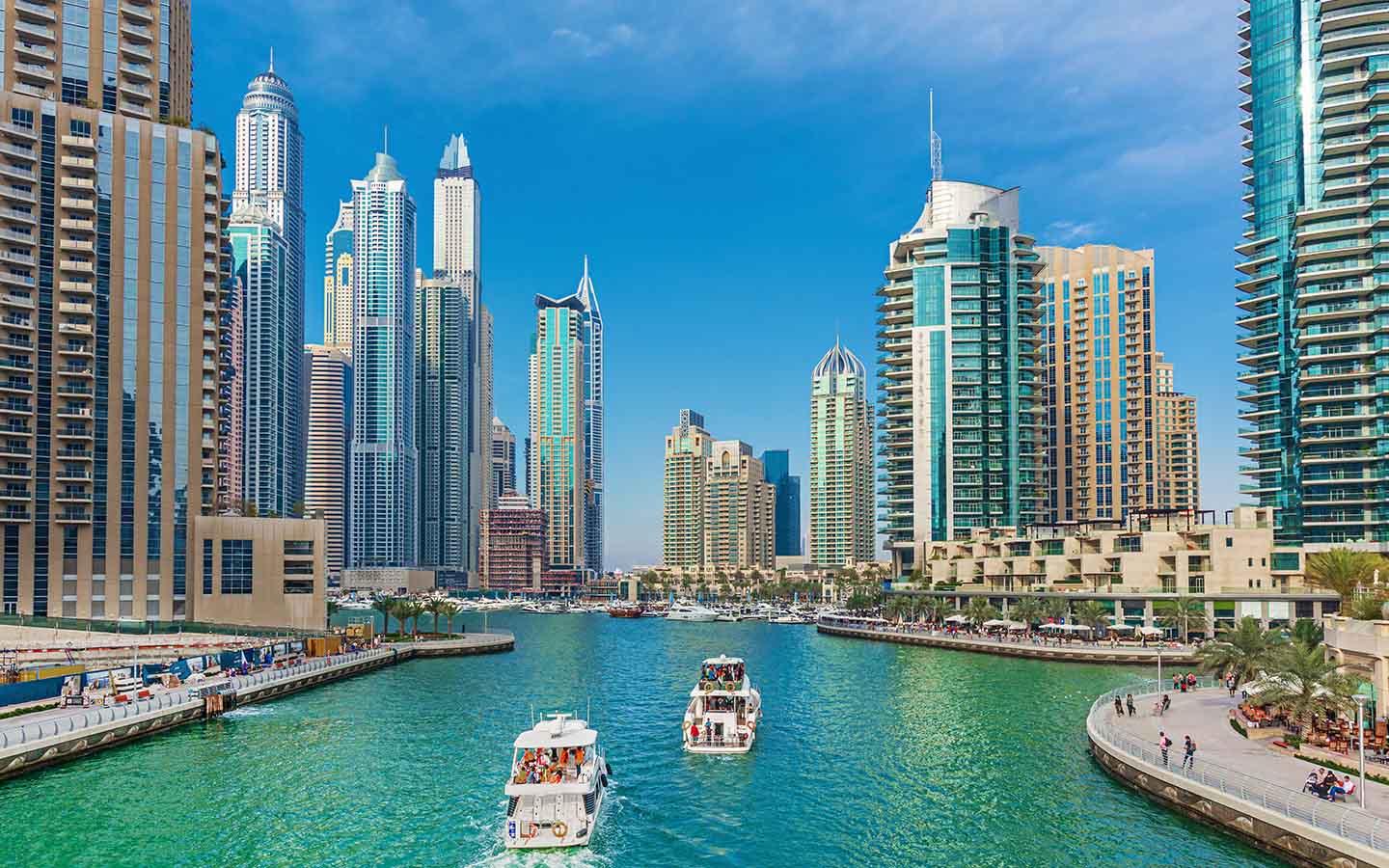 dubai marina area has a variety of luxury apartments available for rent