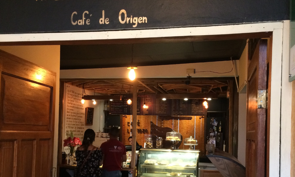 Cafetería que ofrece café de especialidad