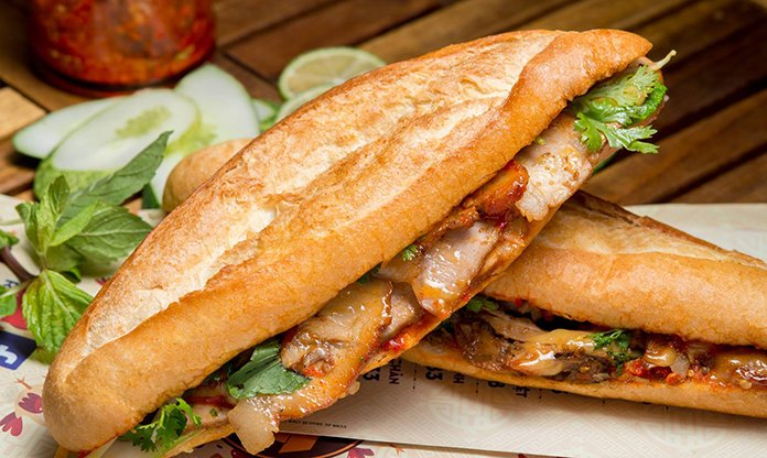 Bánh mì heo quay Đà Nẵng - một trong những món bánh mì ngon nhất 
