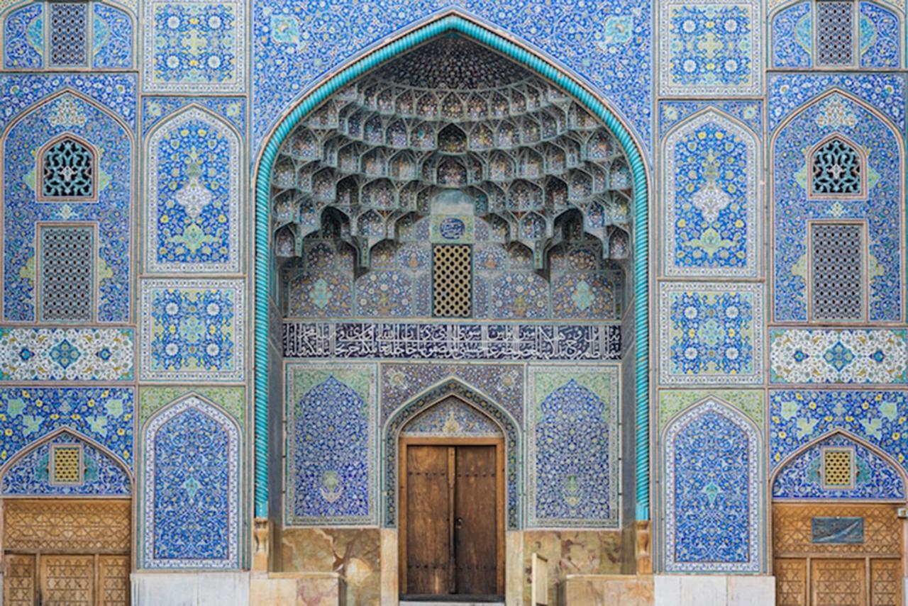 Islamic Architecture, Sheikh Lotfollah Mosque_mymodernmet.com.jpg