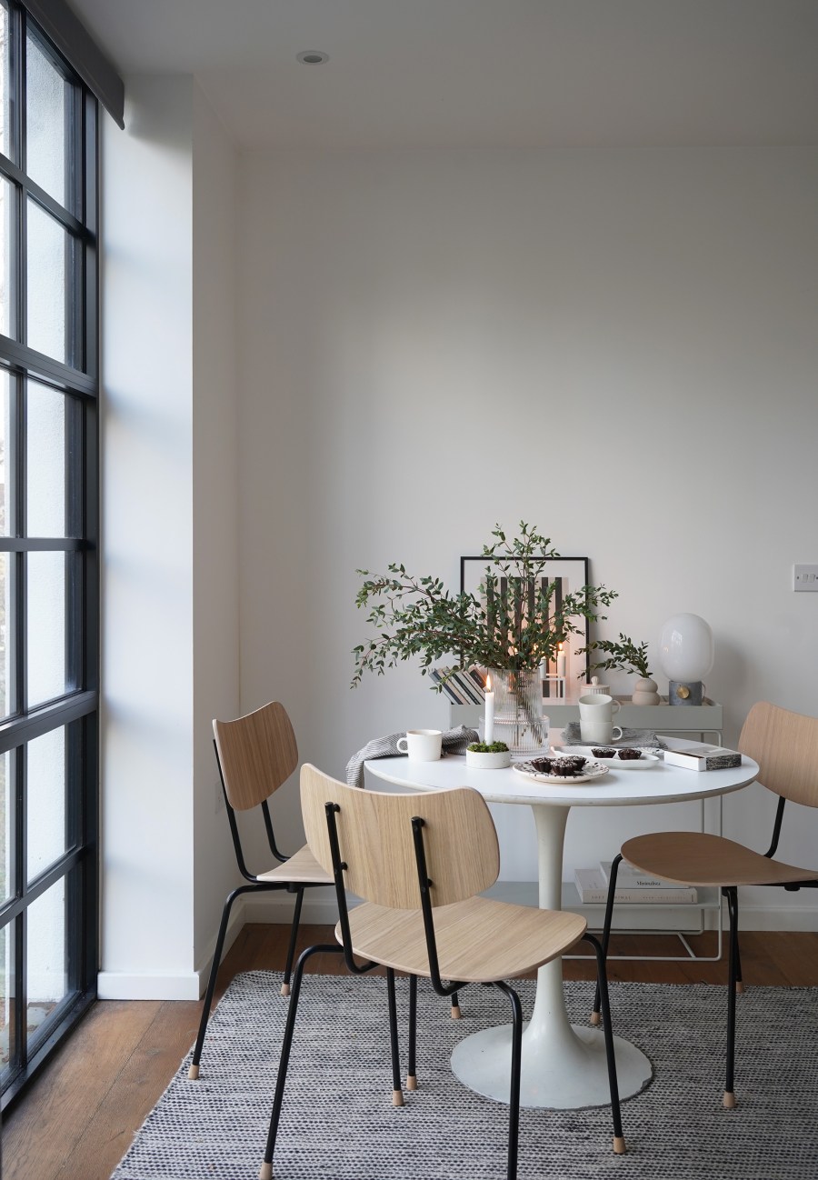 [Ad] Carl Hansen & Son relaunches Vilhelm Lauritzen’s stackable Vega chair