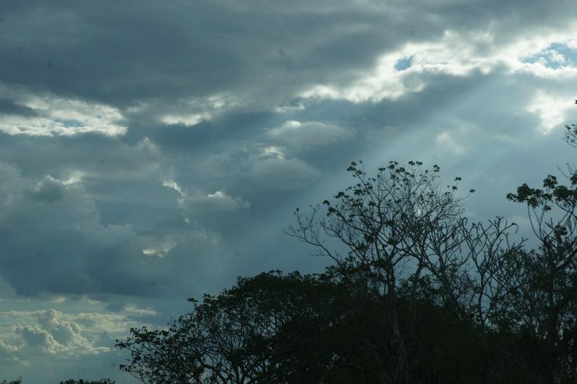 Nubes en el cielo

Descripción generada automáticamente