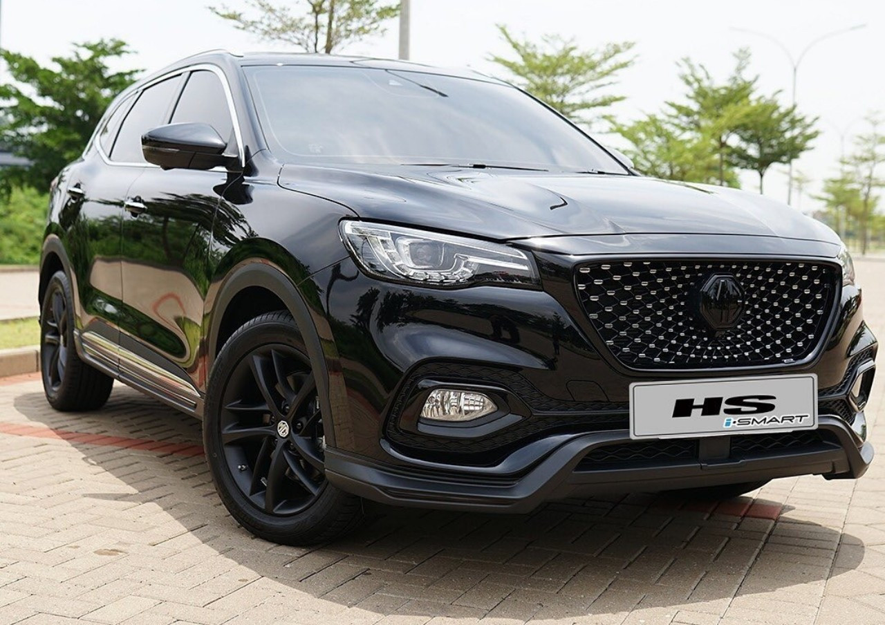 mg zs dark midnight edition