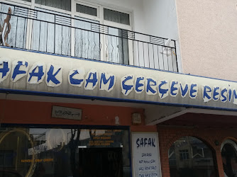 Şafak Cam Çerçeve Resim Evi & Şafak Emlak