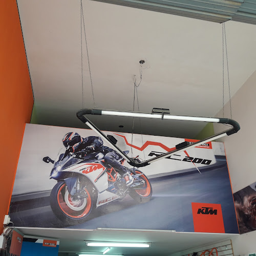 Opiniones de KTM CENTRO en Huancayo - Tienda de motocicletas