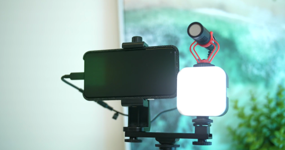 With multiple mounts, you can attach even more smartphone gadgets to your rig!