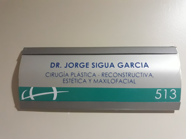 Dr. Jorge Sigua García - Cirujano plástico