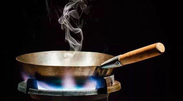 Description: 5 thói quen nấu nướng gây ung thư, 90% người Việt đang mắc phải
