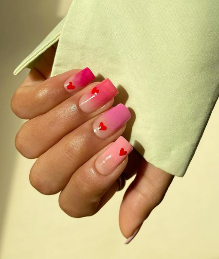 Love Blossoms pink ombre nail