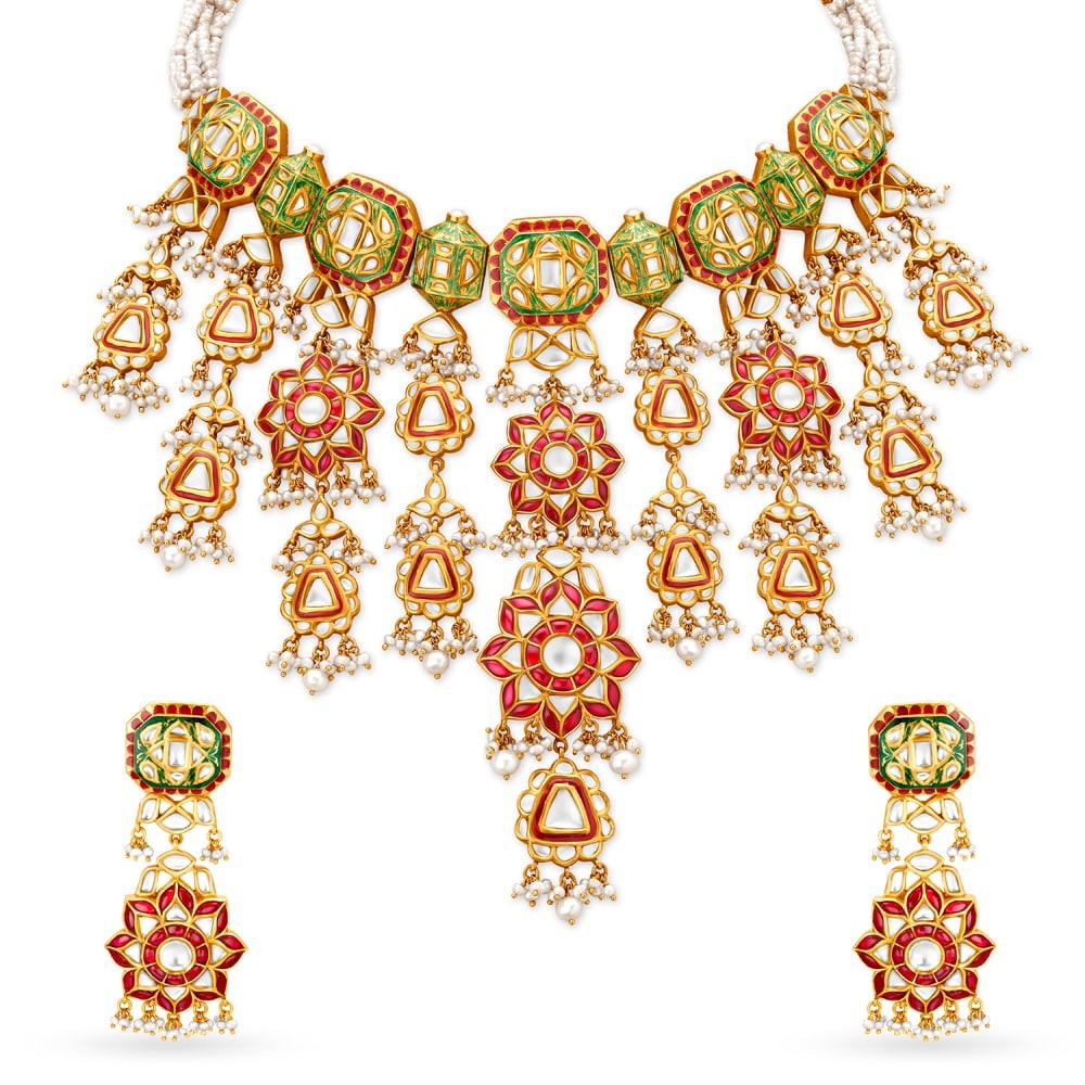 Resplendent Gold Neckwear Set for the Gujarati Bride