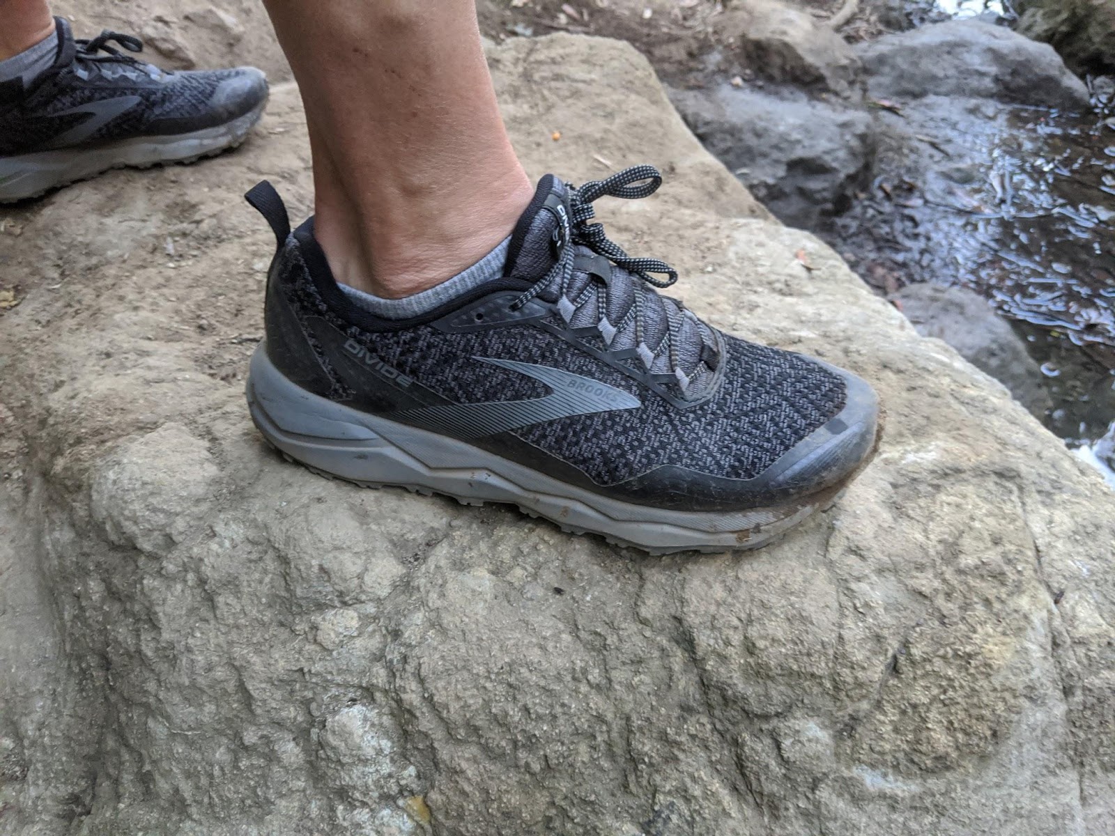 brooks divide trail shoe