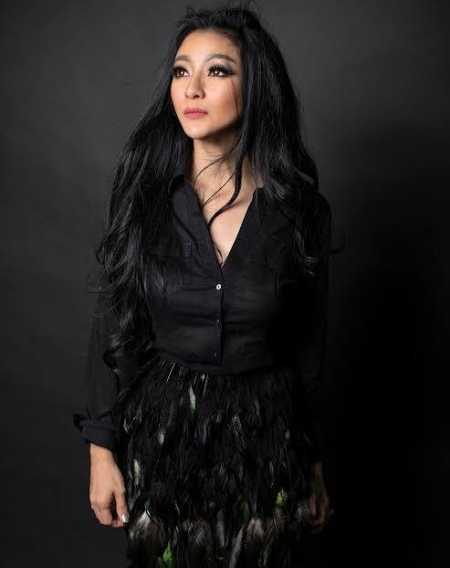  Sosok Diana M. Putri sang perancang busana single terbaru BLACKPINK. (Sumber: Instagram/dianamputri)
