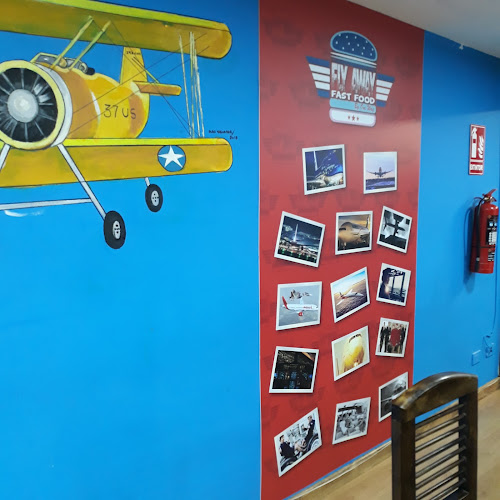 Fly Away Fast Food - Pub