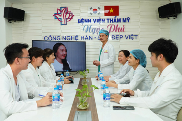 Thẩm Mỹ Việt Nam là một trong những bệnh viện nằm trong top 3 đơn vị phẫu thuật nâng ngực uy tín, chất lượng