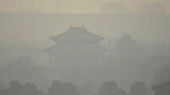 北京红色预警中熬过严重雾霾第二日