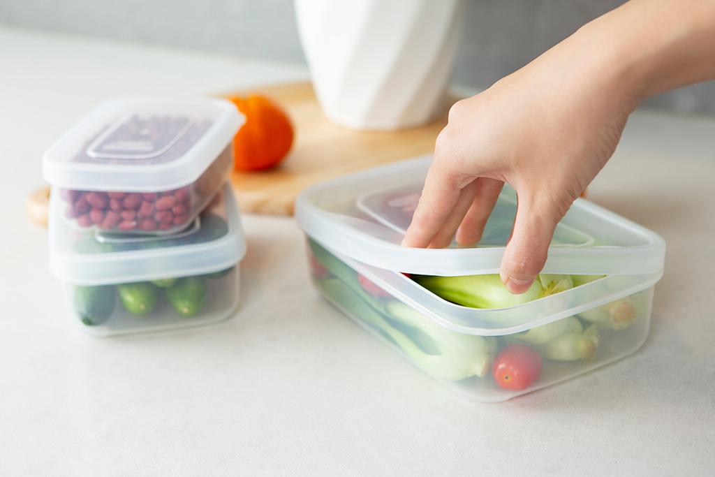 Người sử dụng nên ưu tiên lựa chọn hộp bảo quản thực phẩm có chất liệu an toàn cho sức khỏe